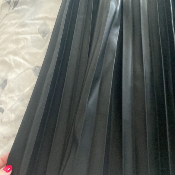 Beautiful Skirt - Picture 3 of 4